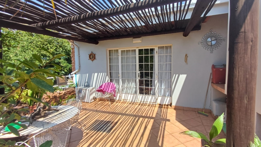 3 Bedroom Property for Sale in Kosmos North West